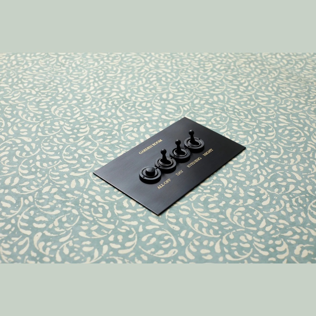 FL_Bronze antique_5.webp