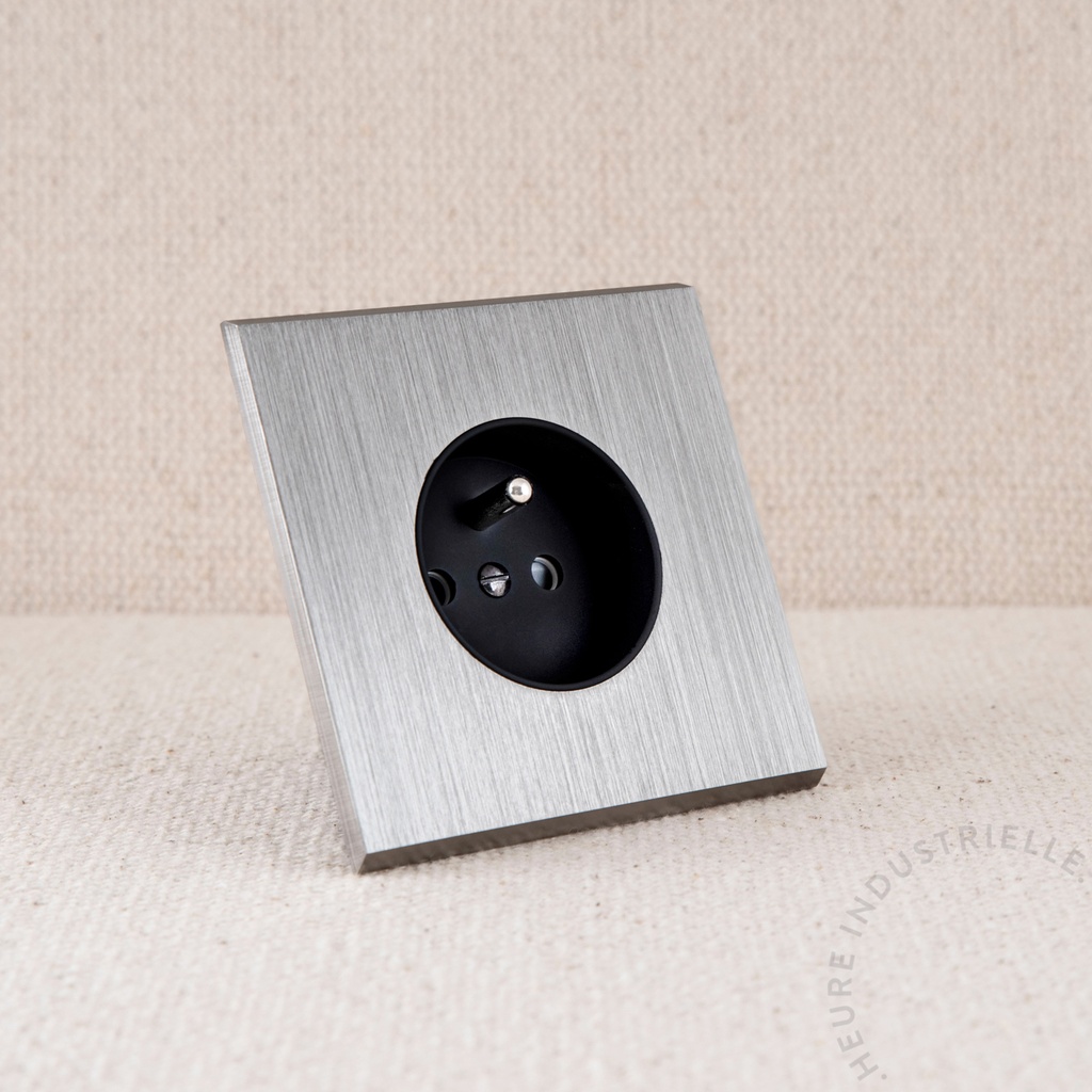 [MOD412MPC] Appareillage complet CONFIDENCE - 1 Prise de Courant 2P+T (Acier Brossé, Puits Noir)