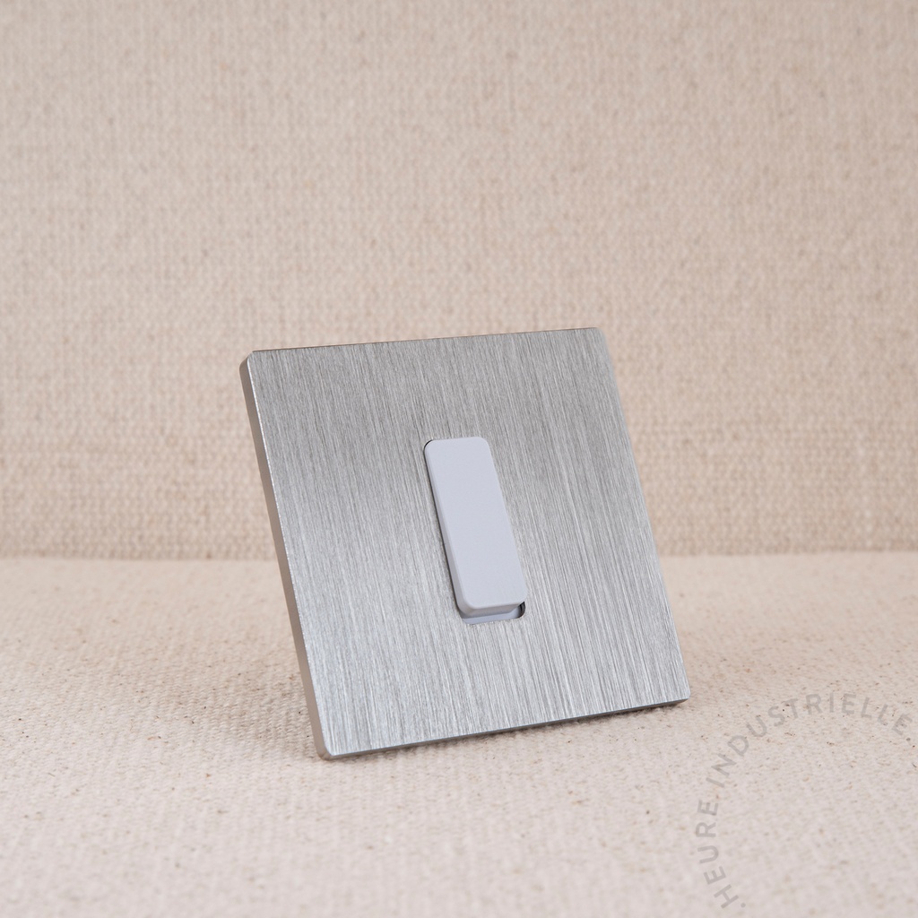 Appareillage complet COLLECTION M - 1 Va-et-Vient (VV) ou Bouton Poussoir (BP)