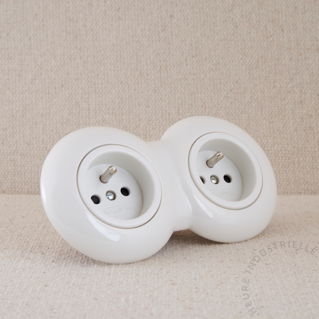 Appareillage complet PORCELAINE - Double Prise de courant 2P+T