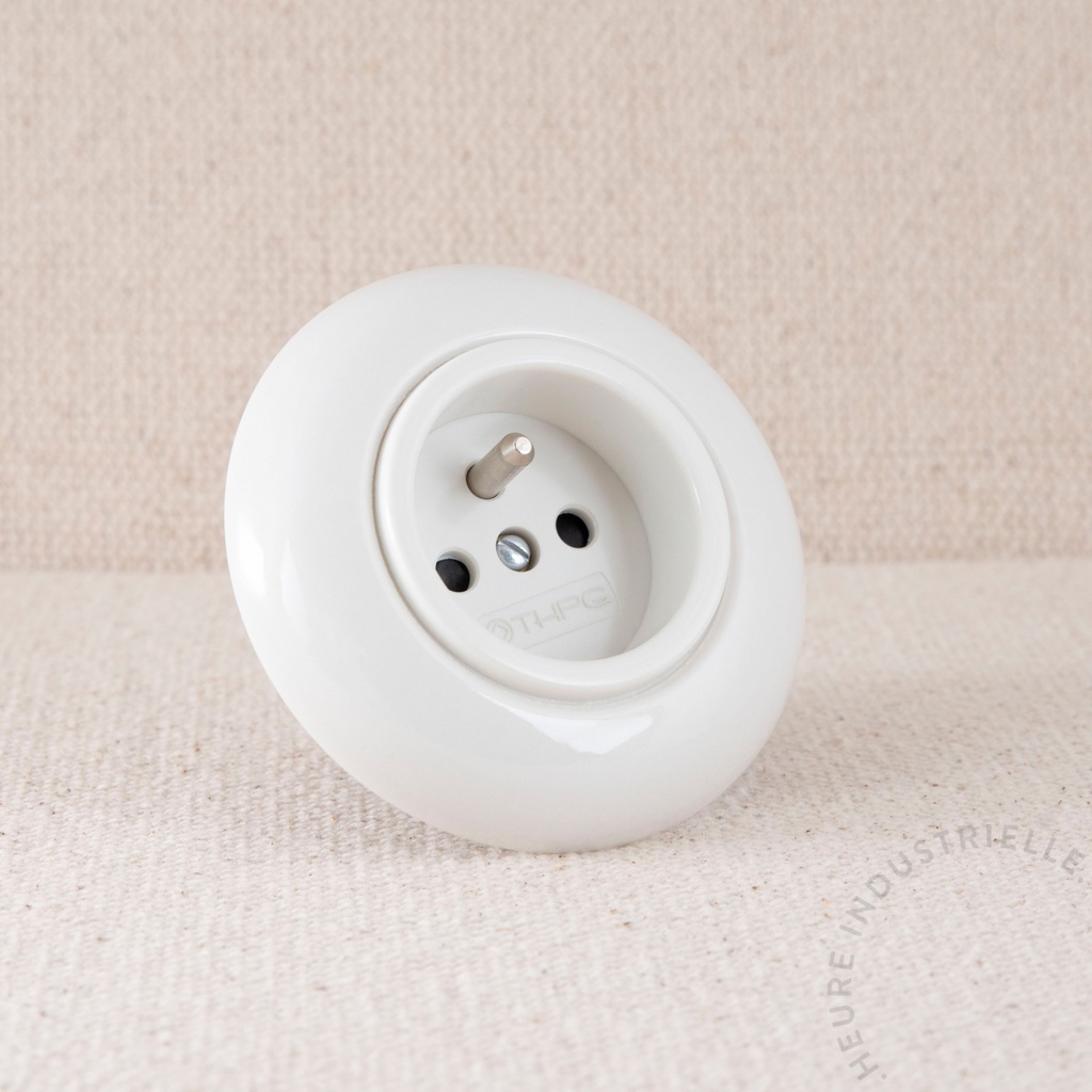 [THPGPORRPC] Appareillage complet PORCELAINE - Prise de courant 2P+T