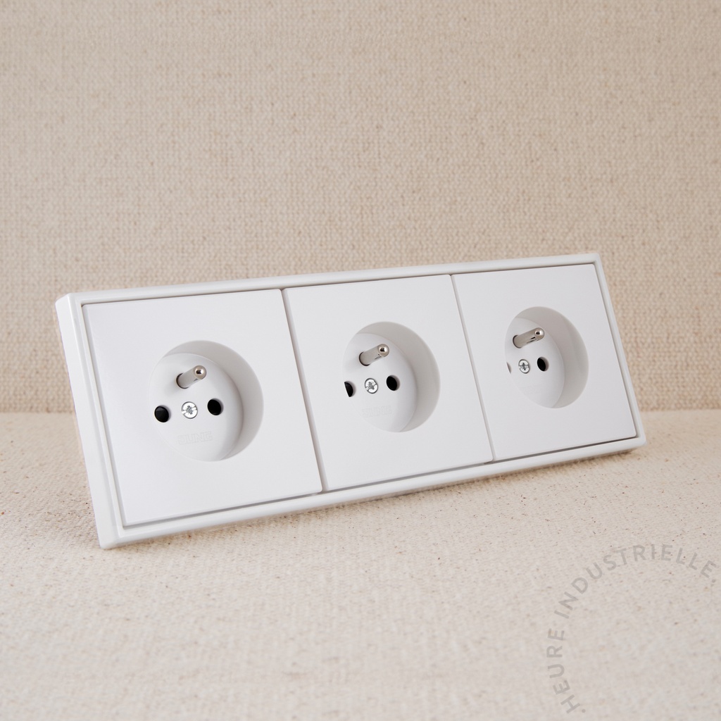 Appareillage complet LS 990 - Triple Prise de courant 2P+T