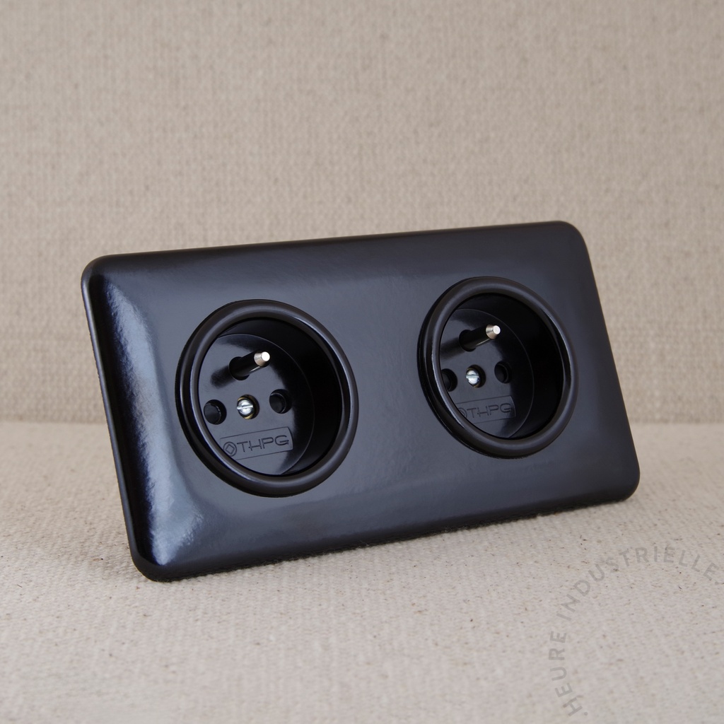 Appareillage complet BAKELITE - Double Prise de courant 2P+T