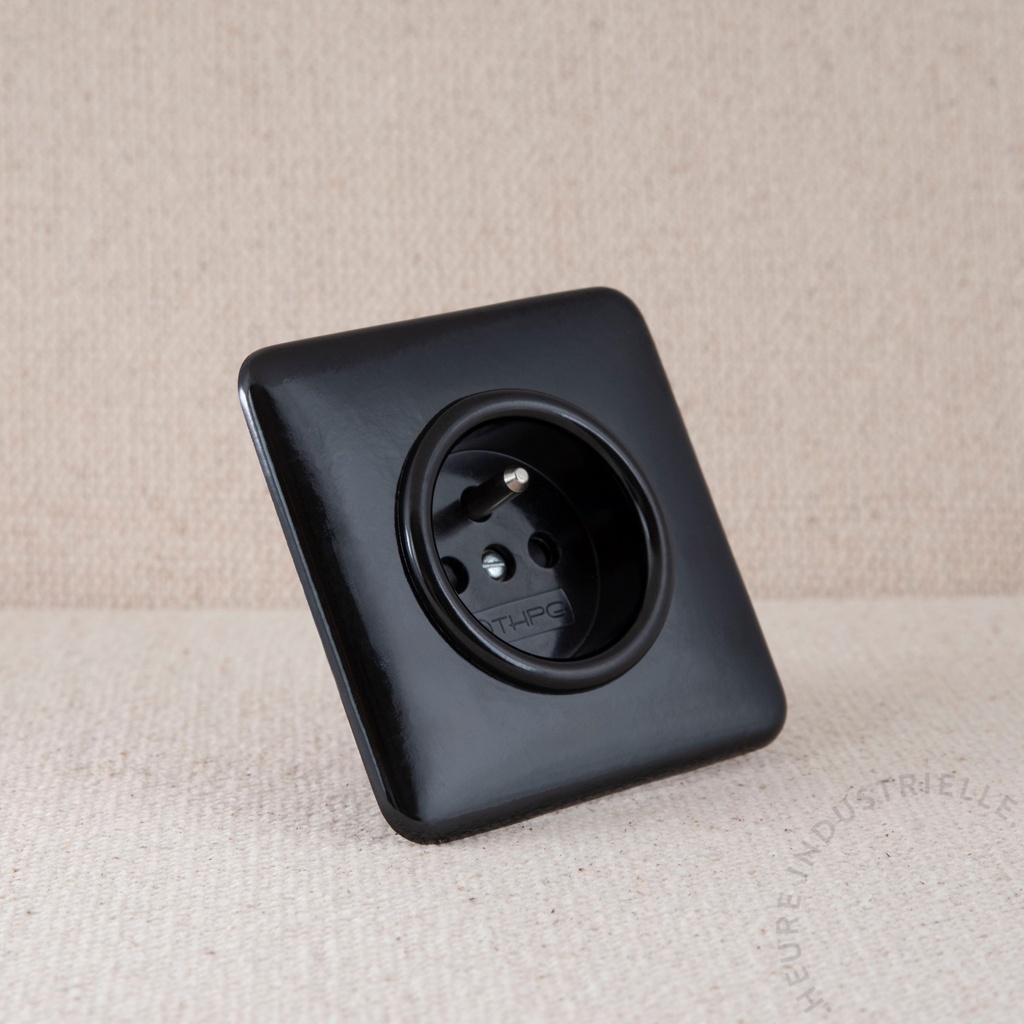 Appareillage complet BAKELITE - Prise de courant 2P+T